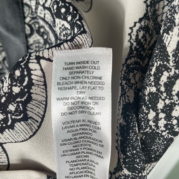 Chico's Blouse Tops Women's Size 2 Large Lace Printed Block Pattern Woven Aztec - Picture 8 of 8